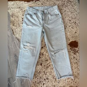NWOT- Old Navy Light Blue Distressed Ankle Jeans
